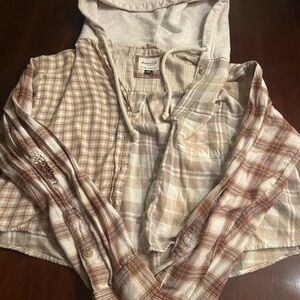American Eagle Outfitters Tan Plaid Hooded Shirt